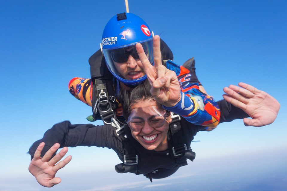 charlotte-skydiving-peace-sign-dan-schiermeyer