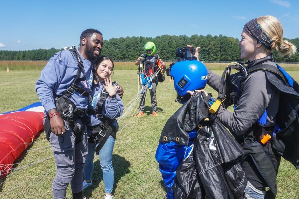 skydiving-proposal-skydive-carolina